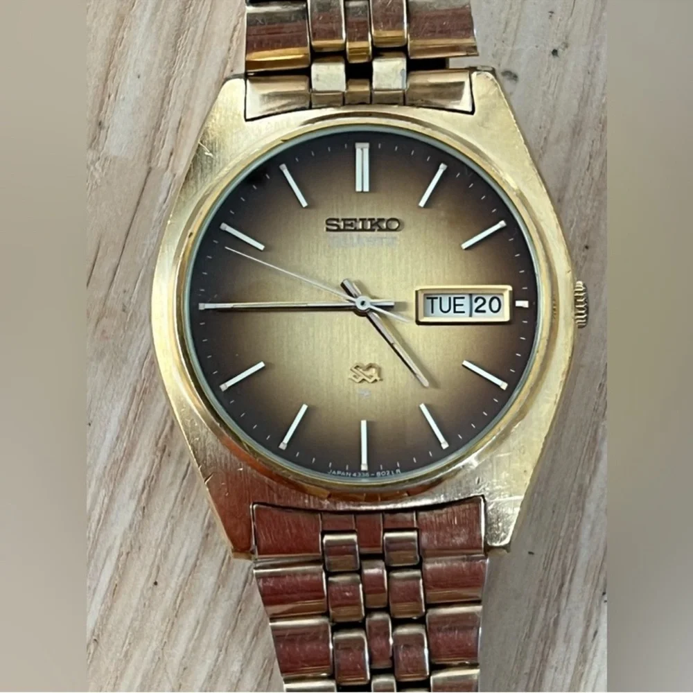Seiko SQ RARE Vintage Men's Watch Gold Ombre Dial Date Window Gold-Tone Bracelet